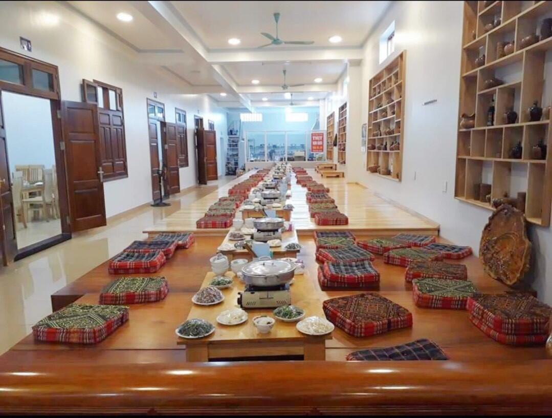 Nhà hàng Tây Bắc